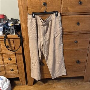 Women’s cropped pants